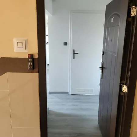 Pod Radiostacja -gliwice Tarnogorska, Parking Free, Klimatyzacja *