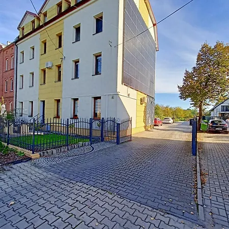 Apartment Pod Radiostacja -gliwice Tarnogorska, Parking Free, Klimatyzacja